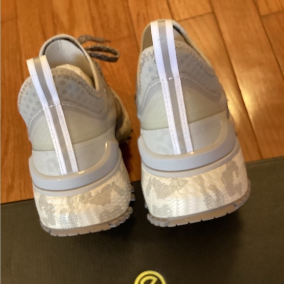 NWT COLE HAAN WATER RESISTANT ZEROGRAND ALL TERRAIN RUNNER - STAY WARM & DRY! - Picture 4 of 14